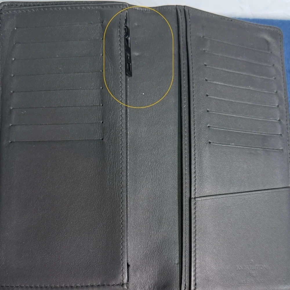 Louis Vuitton Porte-Feuille Brazza Wallet – Black